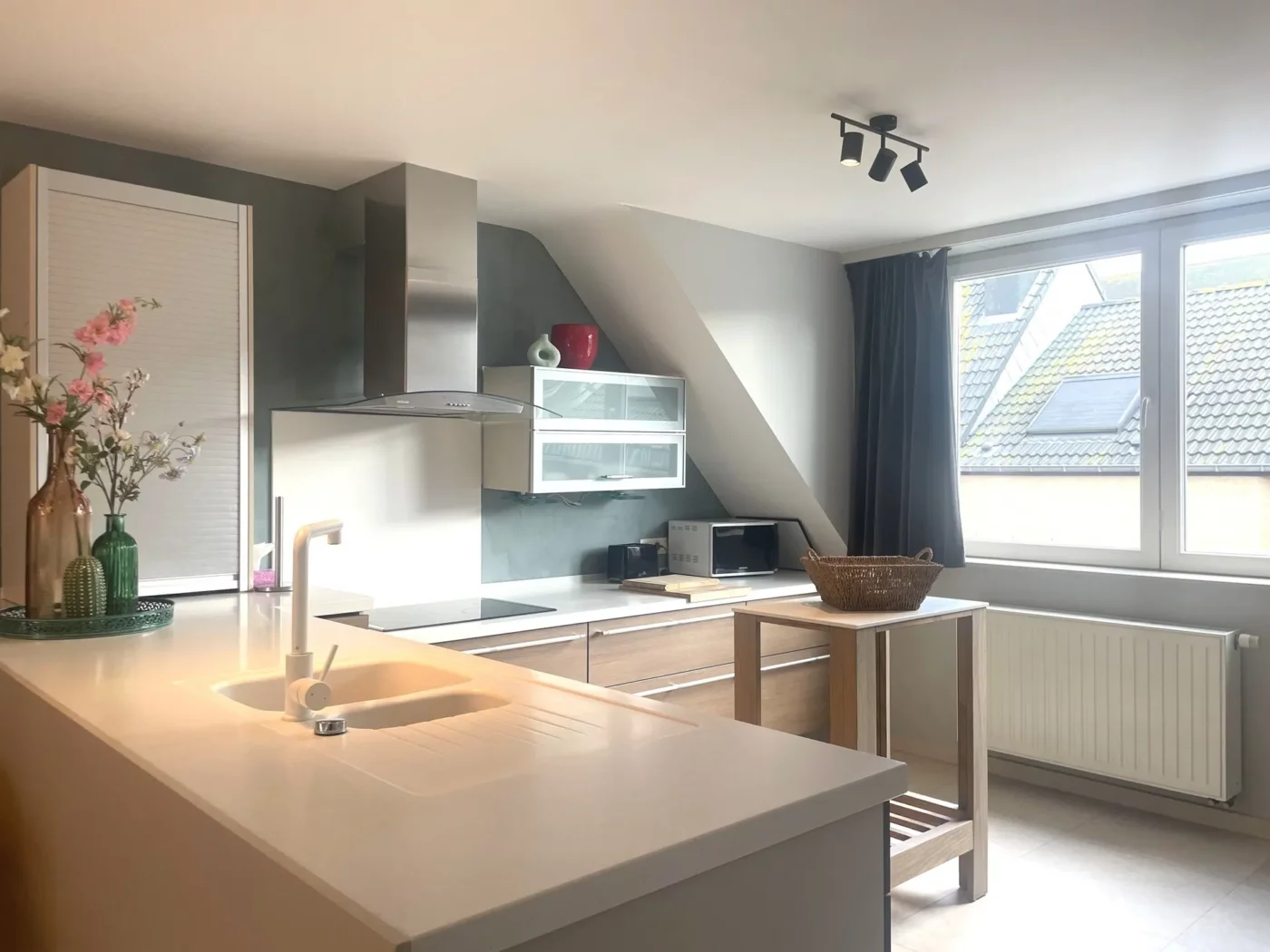 Gemeubeld duplex appartement met 2 slaapkamers op centrale ligging